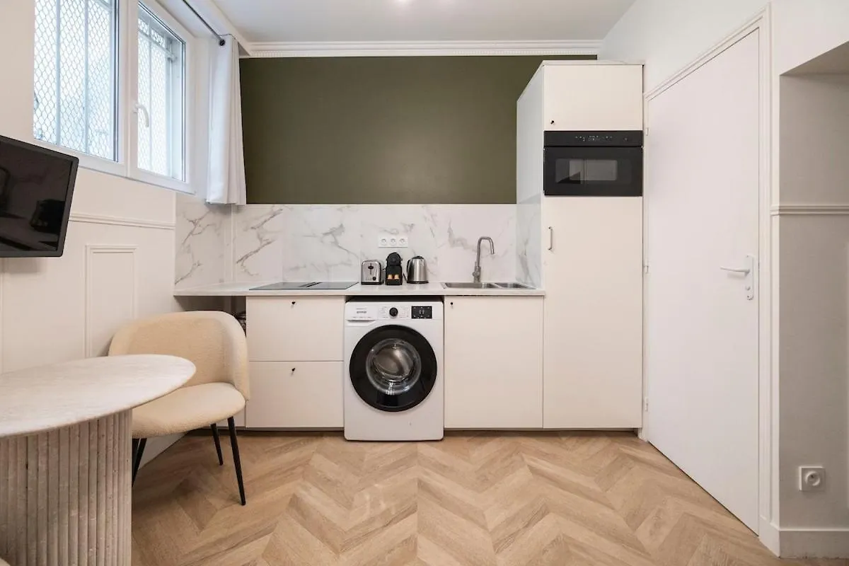 Charmant Studio A Pigalle Paryż